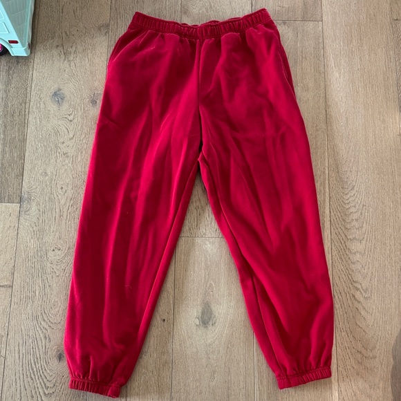 No Boundaries Vibrant Red Sweatpants - Picture 1 of 2